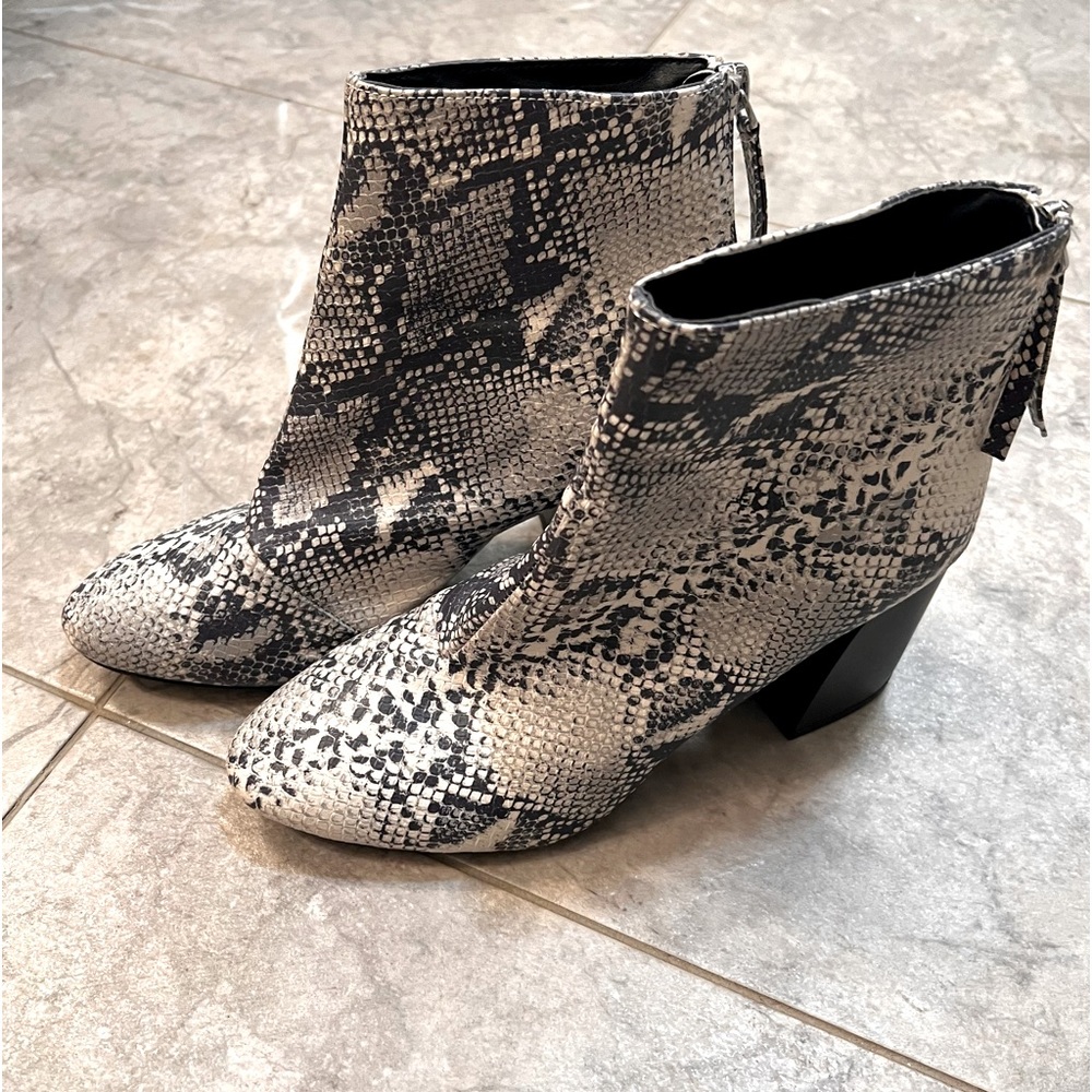 Pink Lily faux snake skin boots